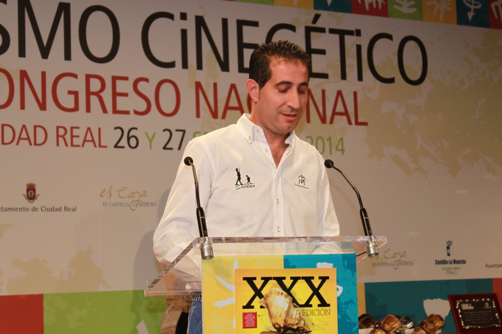 Alberto Covarsí, presidente de JUVENEX, caracola de oro honorífica 2014.