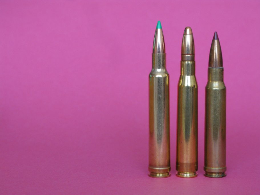 Los conocidos en otra época como cartuchos universales. De izqda. a dcha., .300 Weatherby magnum, 8x68 S y .338 Winchester Magnum.