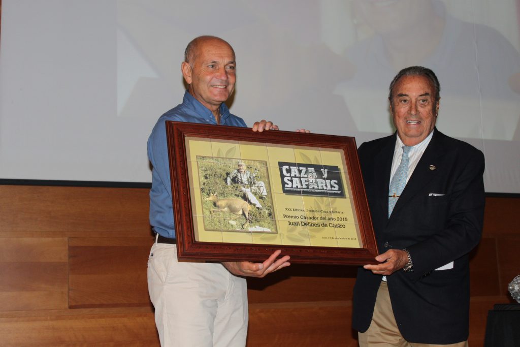 Juan Delibes recibiendo el Premio Cazador del Año 2015.