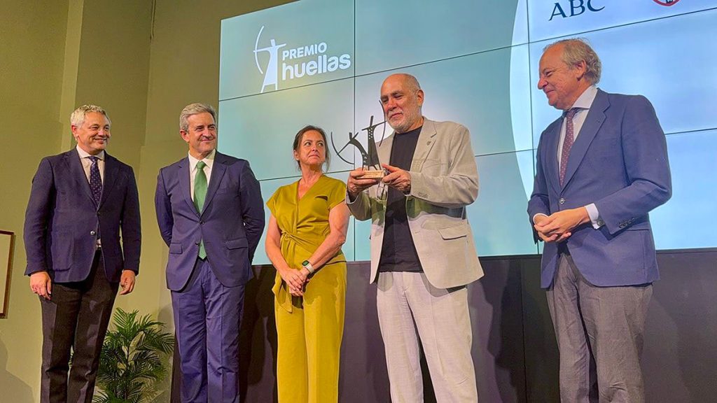 Guillermo Arriaga Premio Huellas