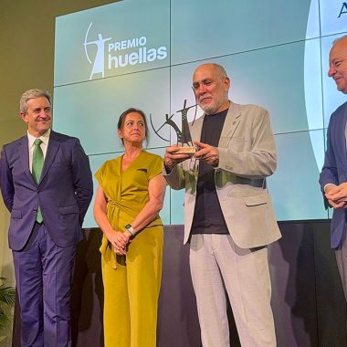 Guillermo Arriaga Premio Huellas