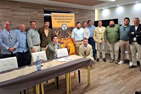 de organizadores de AEOM Caza