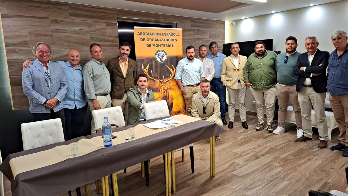 de organizadores de AEOM Caza