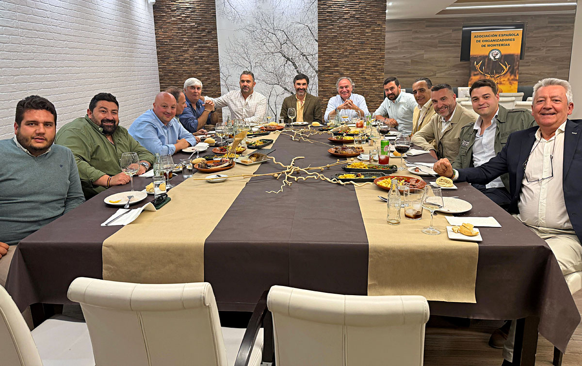 de organizadores de AEOM Caza