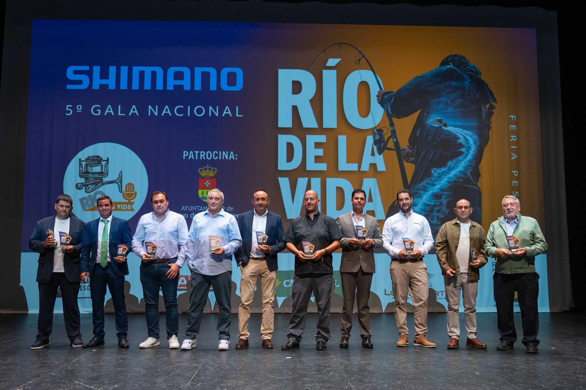 el río pesca
